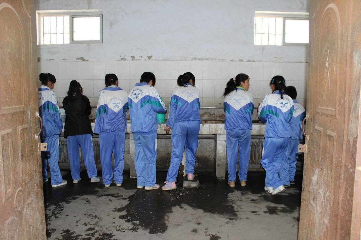 ׃�l�㉺��ˮ�O(sh��)���Q�W(xu��)У������ˮ